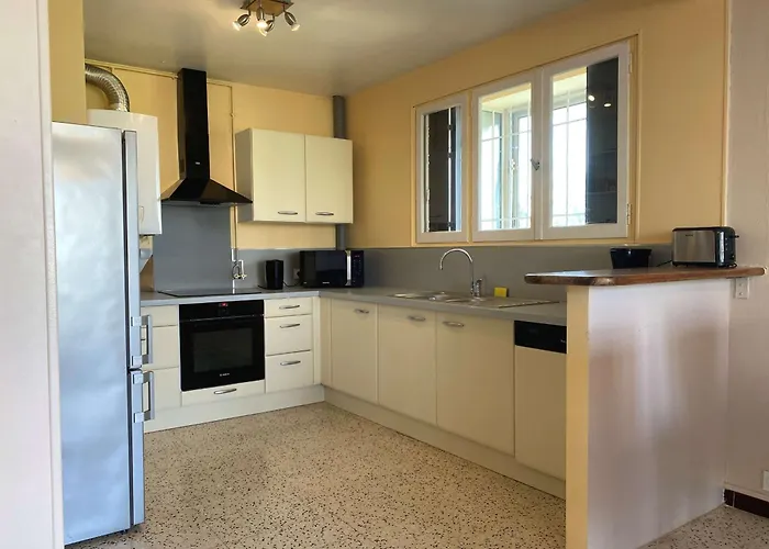 T3, Proche Thermes, Parking Prive, Wifi, 2 Chambres, 2* - Fr-1-553-196 * Balaruc-les-Bains